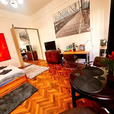 Semmelweis Apartamento *